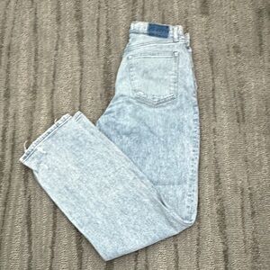 Classic Light Blue women’s Jeans